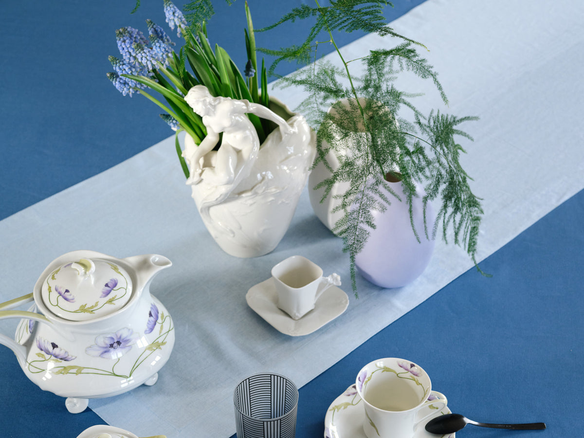 Espresso cup with flower handle