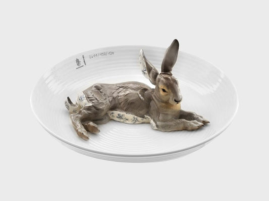 Schale mit Hase | 35 cm | 1762e | 2611 | handbemalt in Aufglasur und Unterglasurtechnik