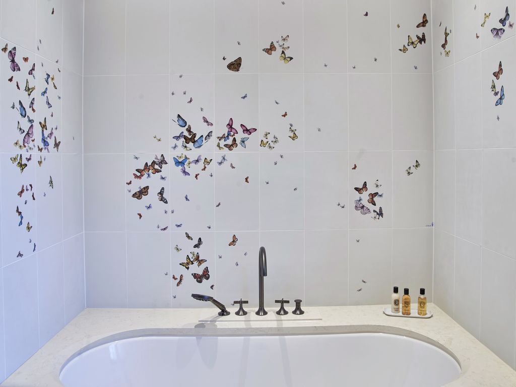 Tile | Papilio