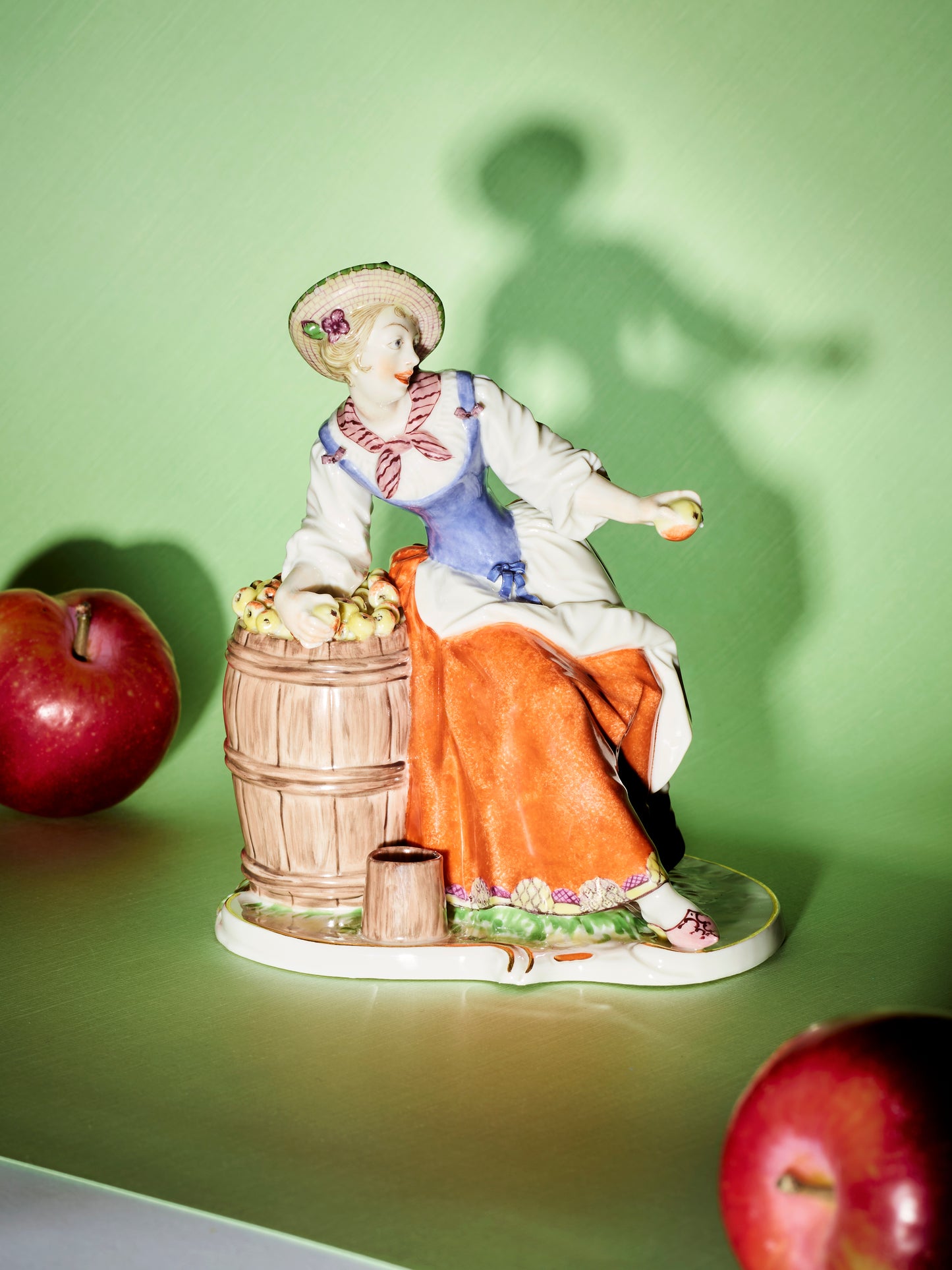 Apfelverkäuferin | 311 | 15 cm | handbemalt