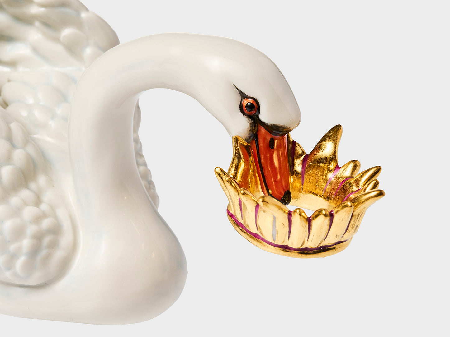 Swan with crown