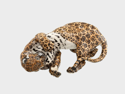 wälzender Leopard Amidou | 143 | 12 cm | Unterglasurmalerei